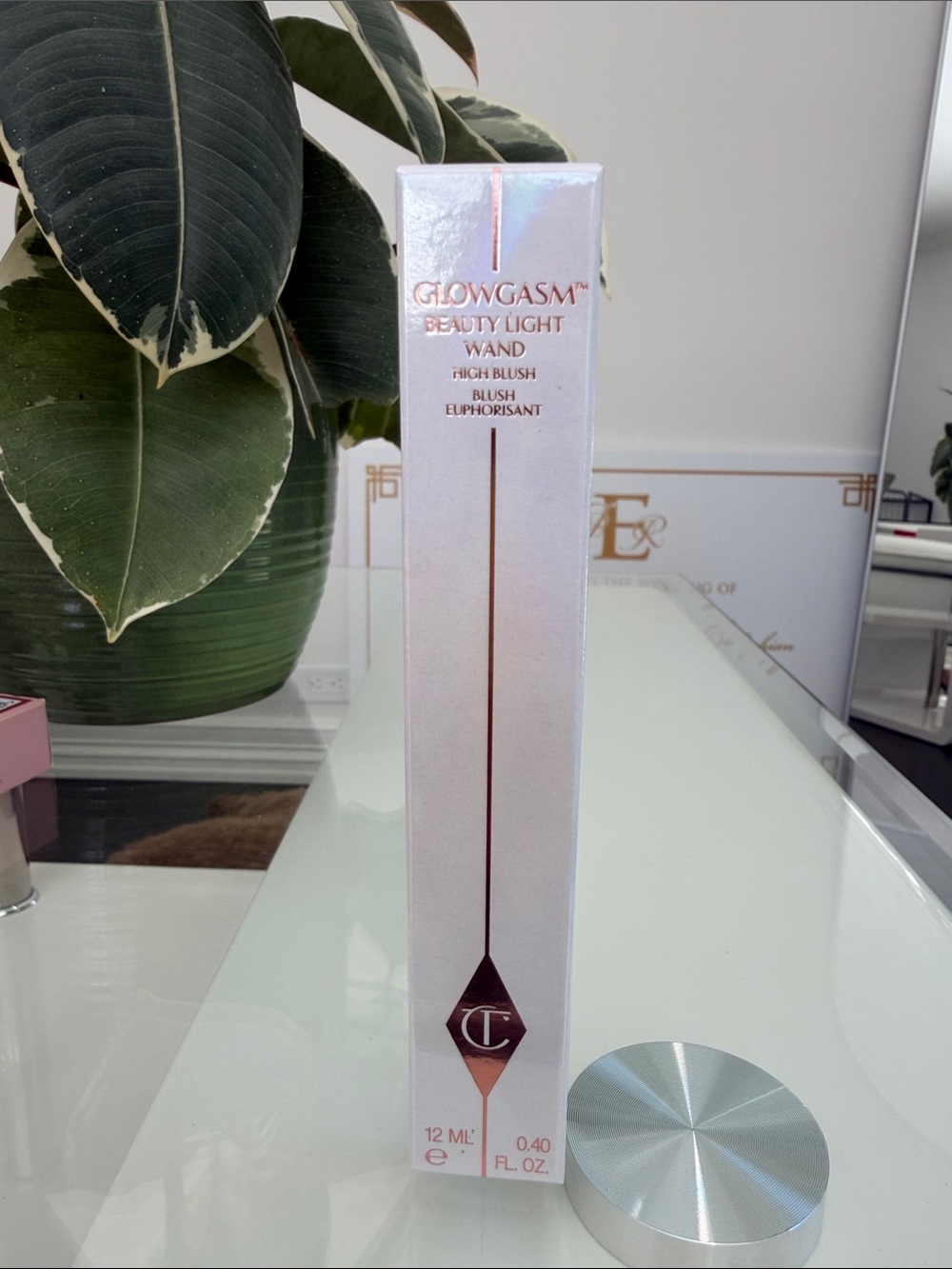 Charlotte Tilbury Glowgasm Beauty Light Wand — Shimmering Pink